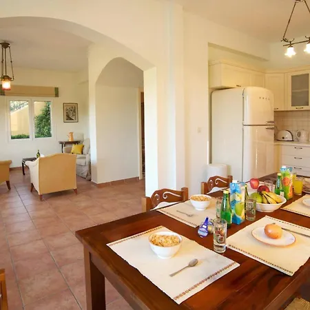 Villa Emelisse By
