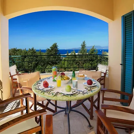 Villa Emelisse By *